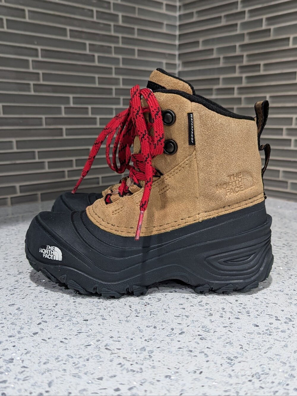 The North Face kids Chilkat V Lace Waterproof Hiking Boots Brown Black Size 12 - Picture 3 of 10